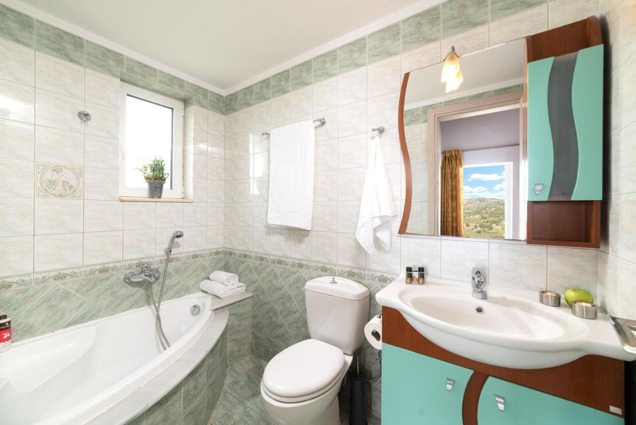 Villa Chrysallis With Heated Pool Georgioupoli Esterno foto