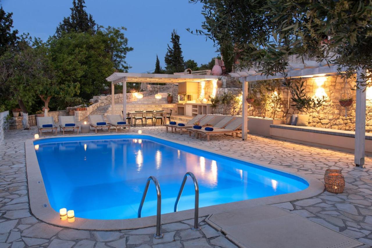 Villa Chrysallis With Heated Pool Georgioupoli Esterno foto